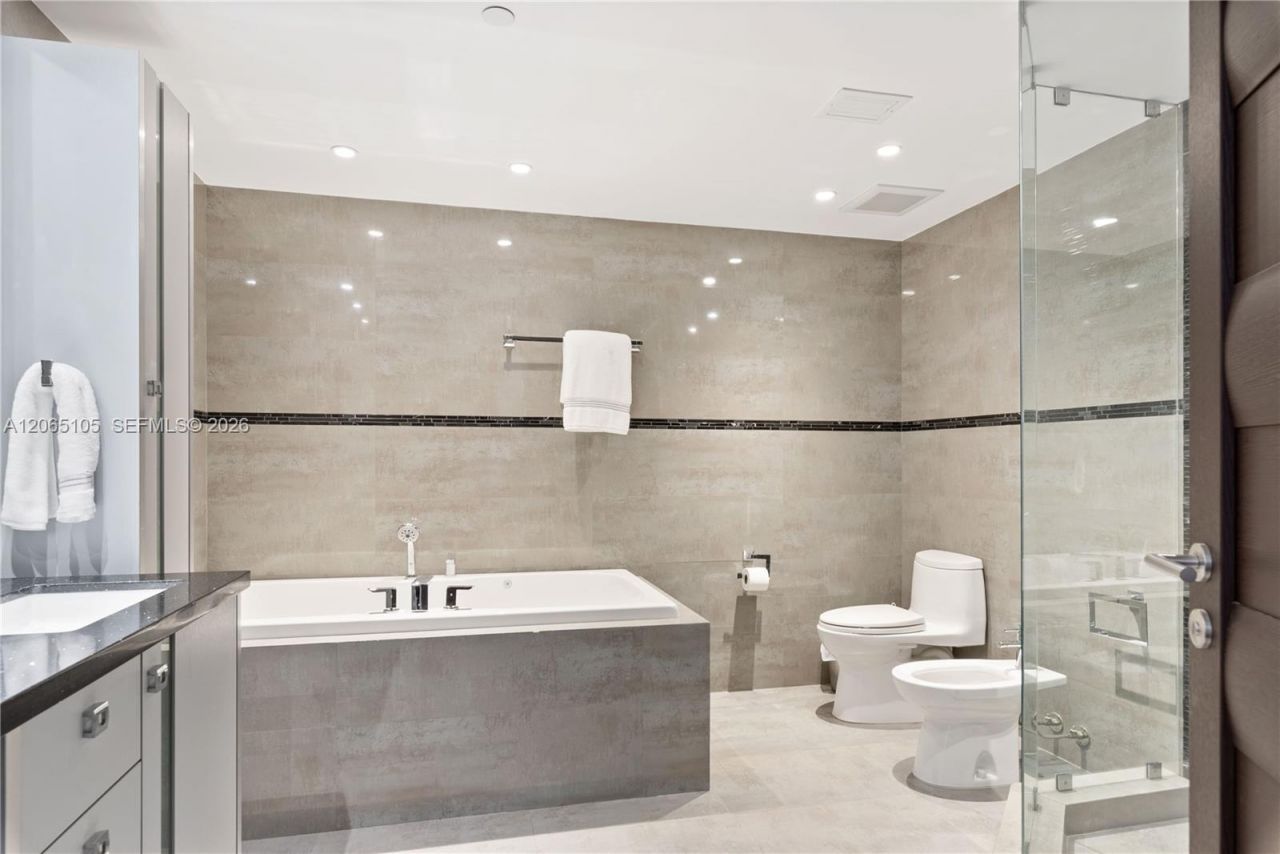 19216 Fisher Island Dr , Unit 19216, Miami Beach, FL 33109 Photo