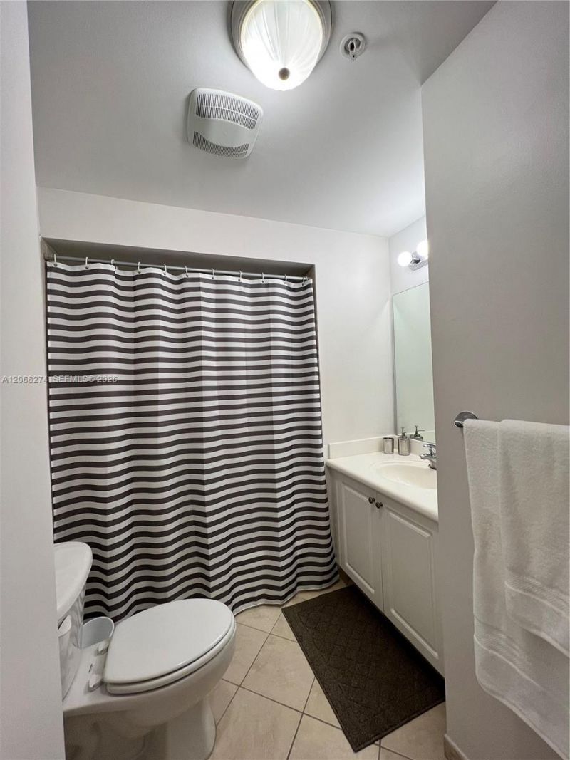 8390 SW 72nd Ave , Unit 521, Miami, FL 33143 Photo