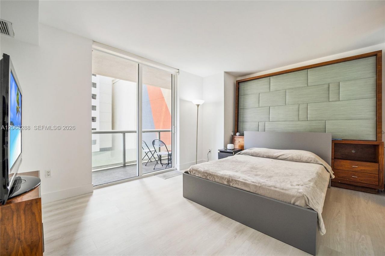 50 Biscayne Blvd, Unit 514, Miami, FL 33132 Photo