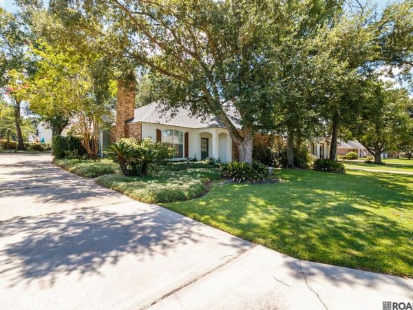11918 Spring Meadow Dr, Baton Rouge, LA 70818