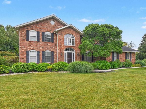 15766 Hunting Ridge Trail, Granger, IN 46530