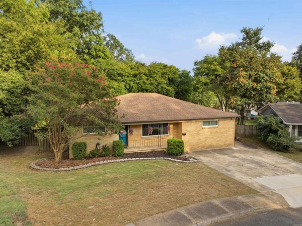 705 Oakwood, Benton, AR 72015