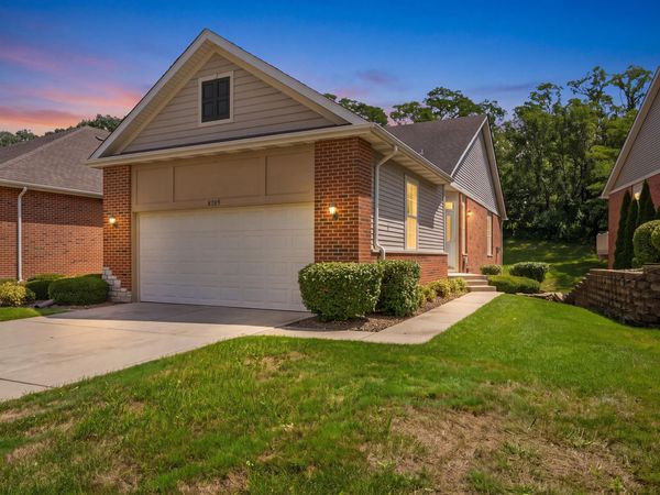 8789 Forest Glen Court, St. John, IN 46373