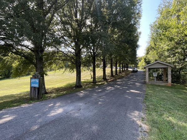 2709 Roberts Road, Kodak, TN 37764