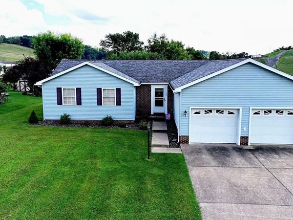 34 Kessla Way, Shinnston, WV 26431