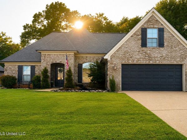 104 Creekside Drive, Senatobia, MS 38668