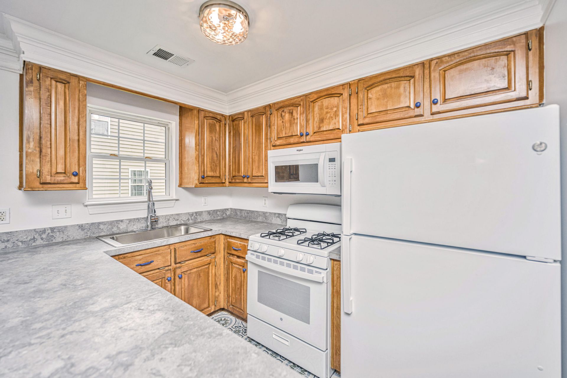 387 Springview Lane Photo 8