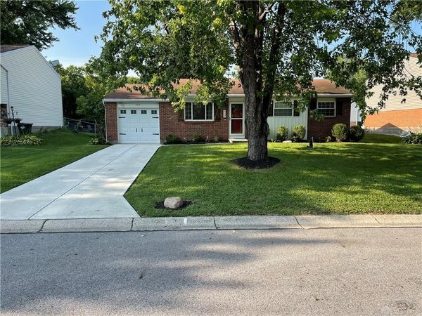902 W Martindale Road, Englewood, OH 45322