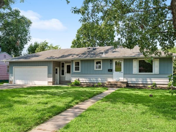 6921 Major Avenue N, Brooklyn Center, MN 55429