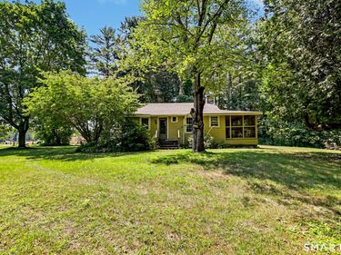 22 Raymond, North Canaan, CT 06018