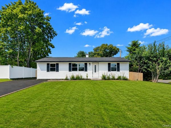 14 Marie Lane, Central Islip, NY 11722