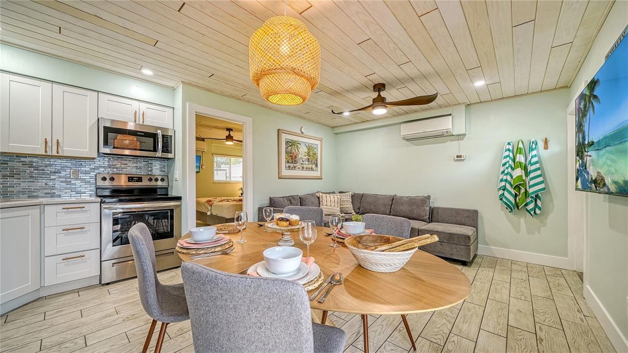 104 Avenida Veneccia, Unit 171, Sarasota, FL 34242 Photo