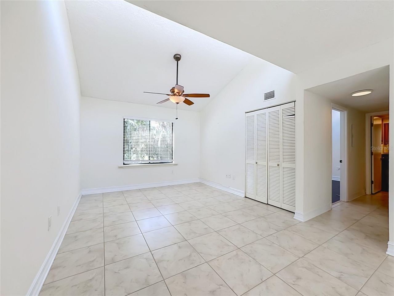 1601 Pelican Point Drive, Unit 215, Sarasota, FL 34231 Photo