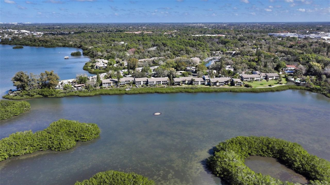 1601 Pelican Point Drive, Unit 215, Sarasota, FL 34231 Photo