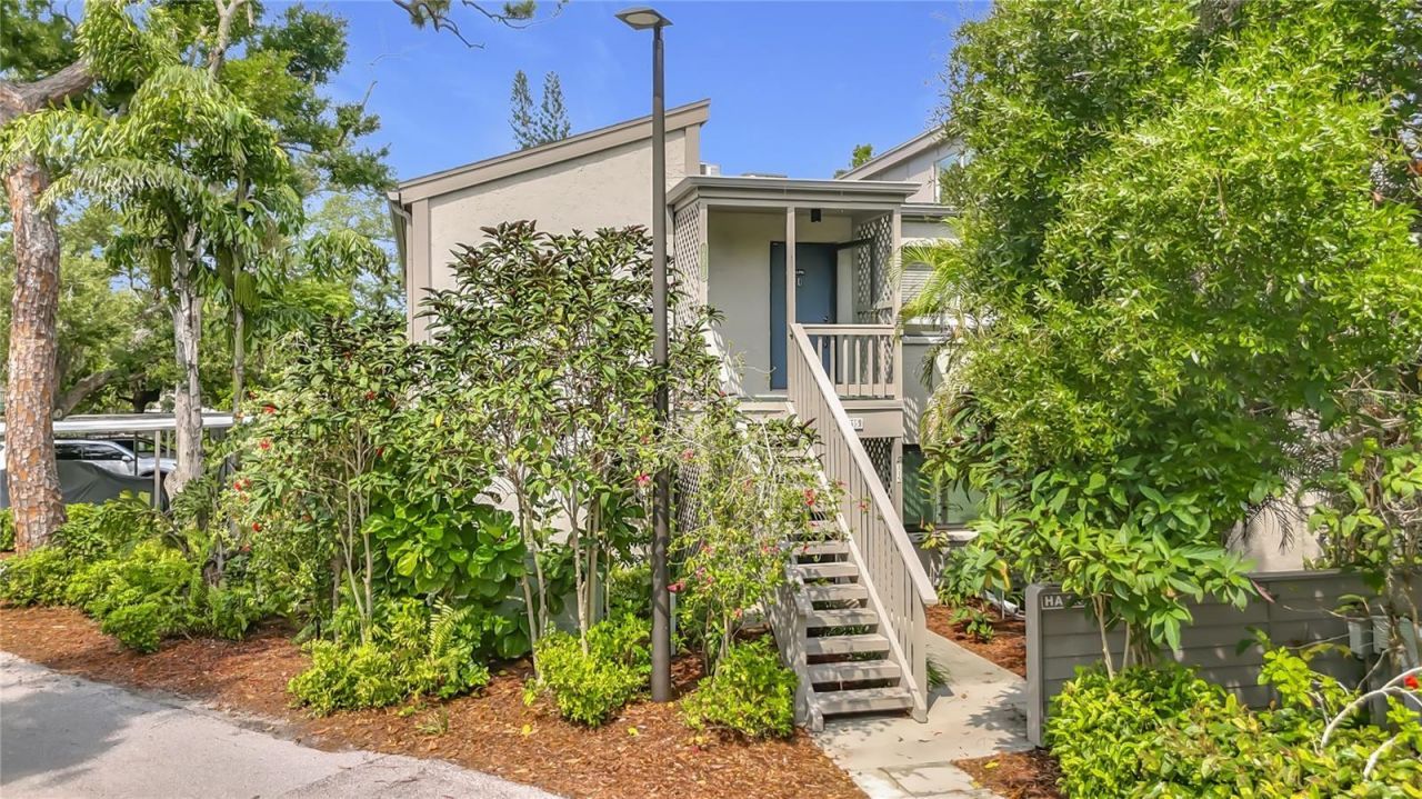 1601 Pelican Point Drive, Unit 215, Sarasota, FL 34231 Photo