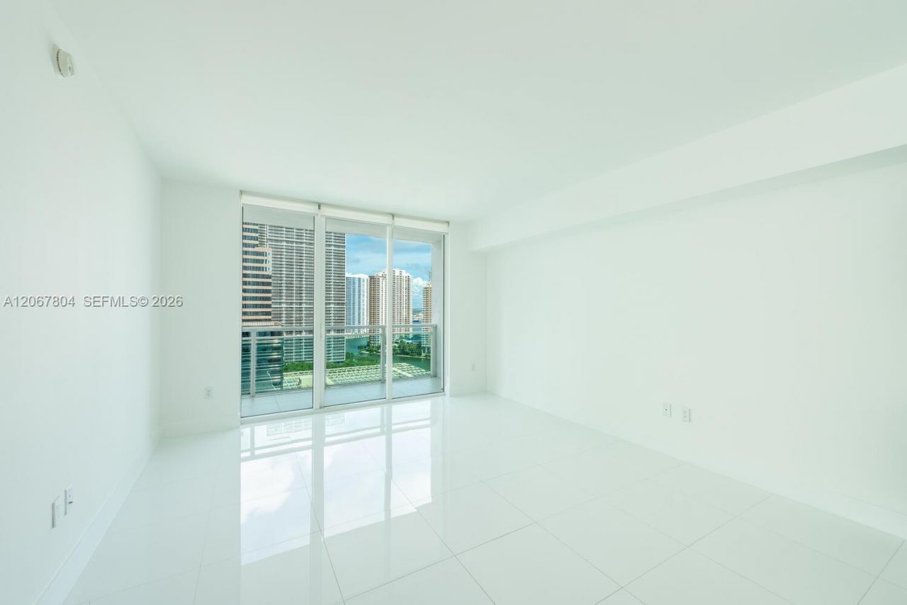950 Brickell Bay Dr , Unit 2208, Miami, FL 33131 Photo