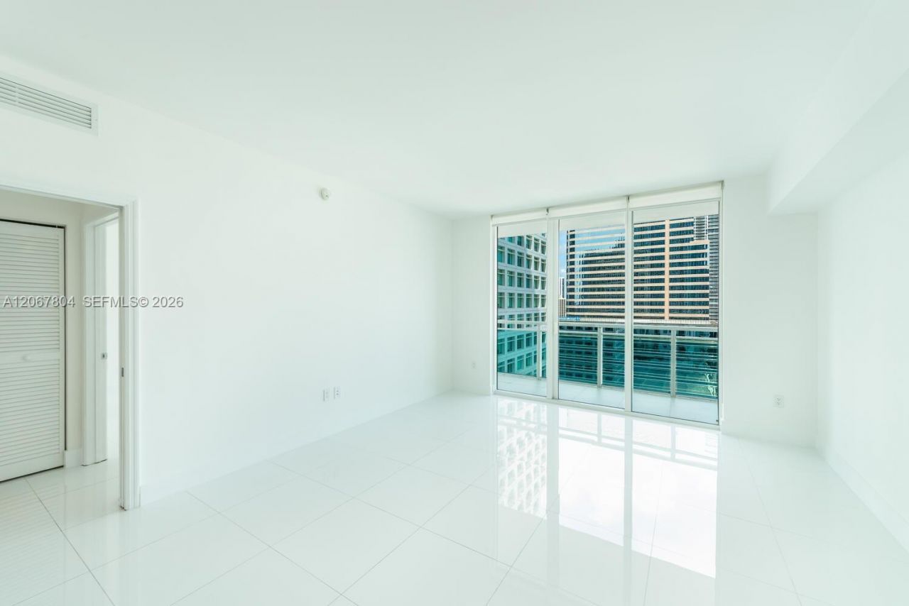950 Brickell Bay Dr , Unit 2208, Miami, FL 33131 Photo