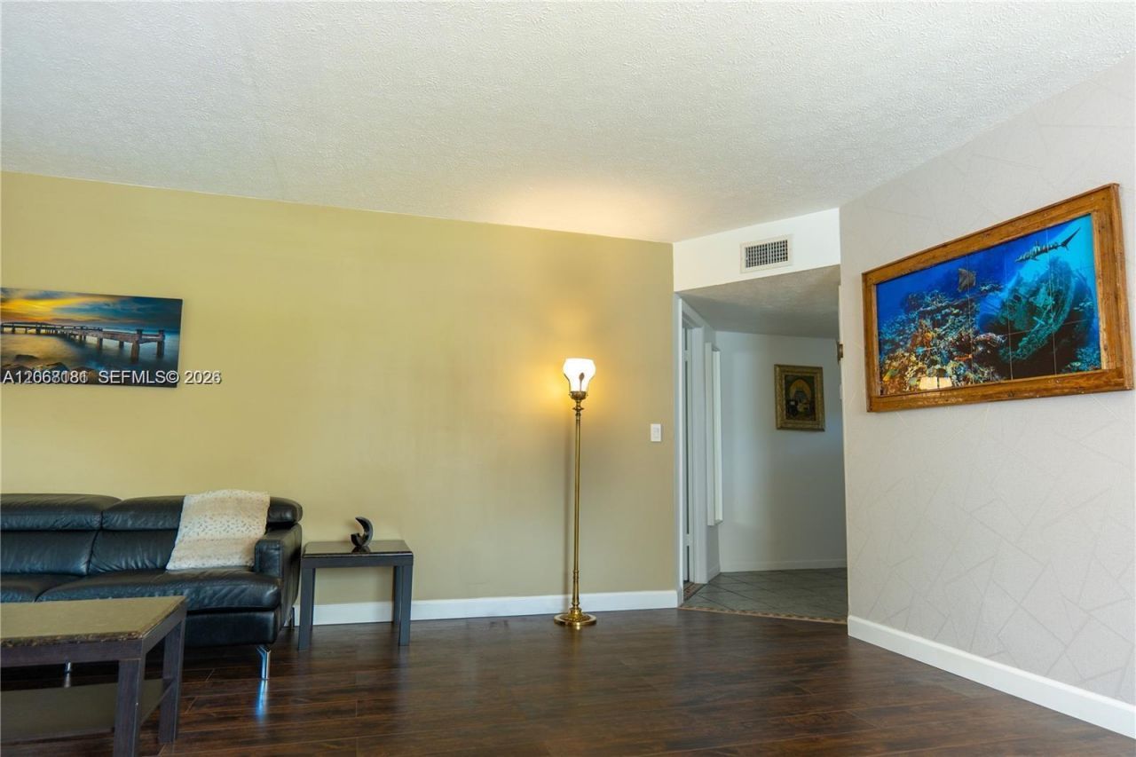8002 Lagos De Campo Blvd , Unit B-201, Tamarac, FL 33321 Photo
