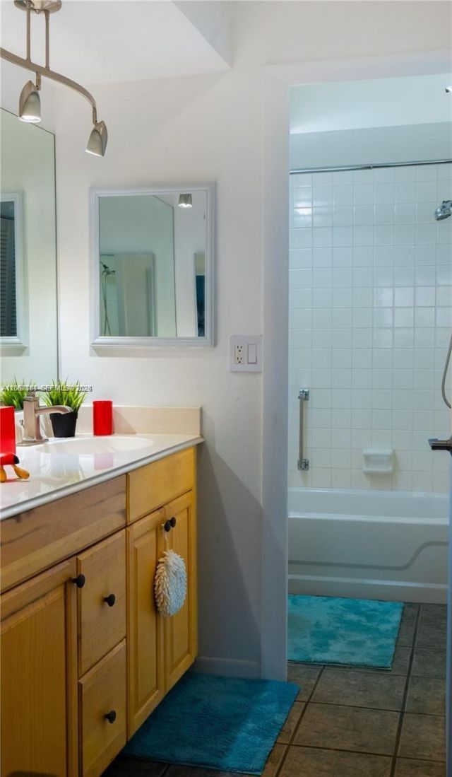 8002 Lagos De Campo Blvd , Unit B-201, Tamarac, FL 33321 Photo