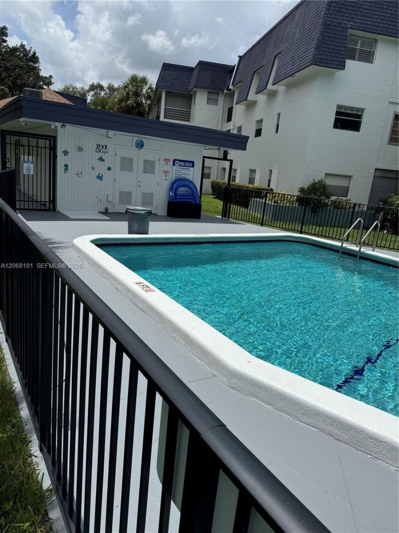 8002 Lagos De Campo Blvd , Unit B-201, Tamarac, FL 33321 Photo