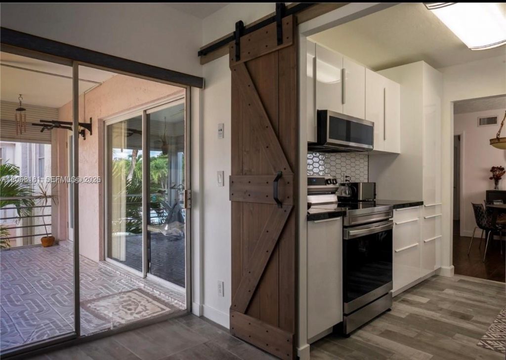 8002 Lagos De Campo Blvd , Unit B-201, Tamarac, FL 33321 Photo
