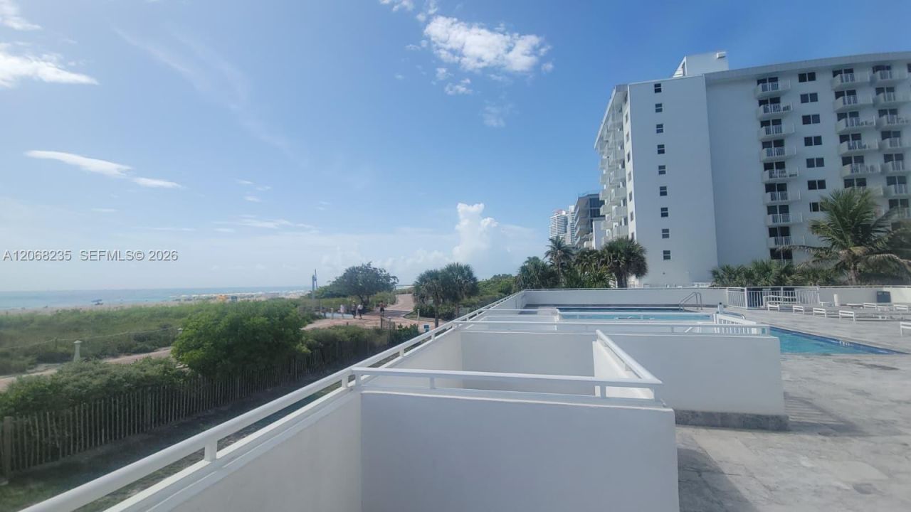 401 Ocean Dr, Unit 303, Miami Beach, FL 33139 Photo