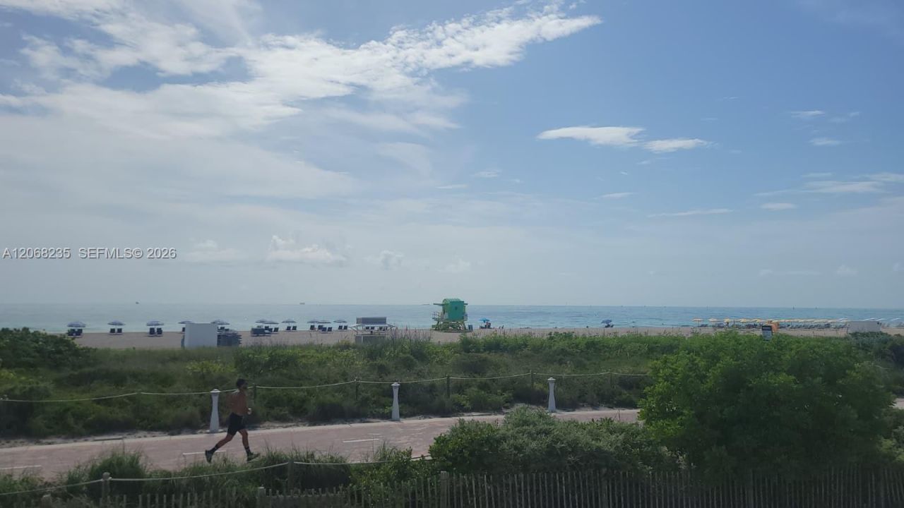 401 Ocean Dr, Unit 303, Miami Beach, FL 33139 Photo