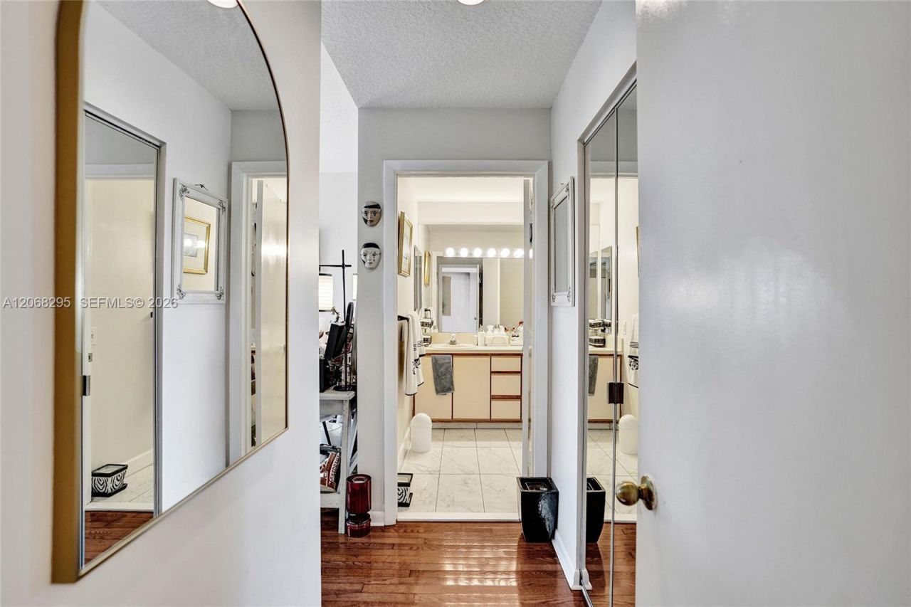 102 Half Moon Cir , Unit C3, Hypoluxo, FL 33462 Photo