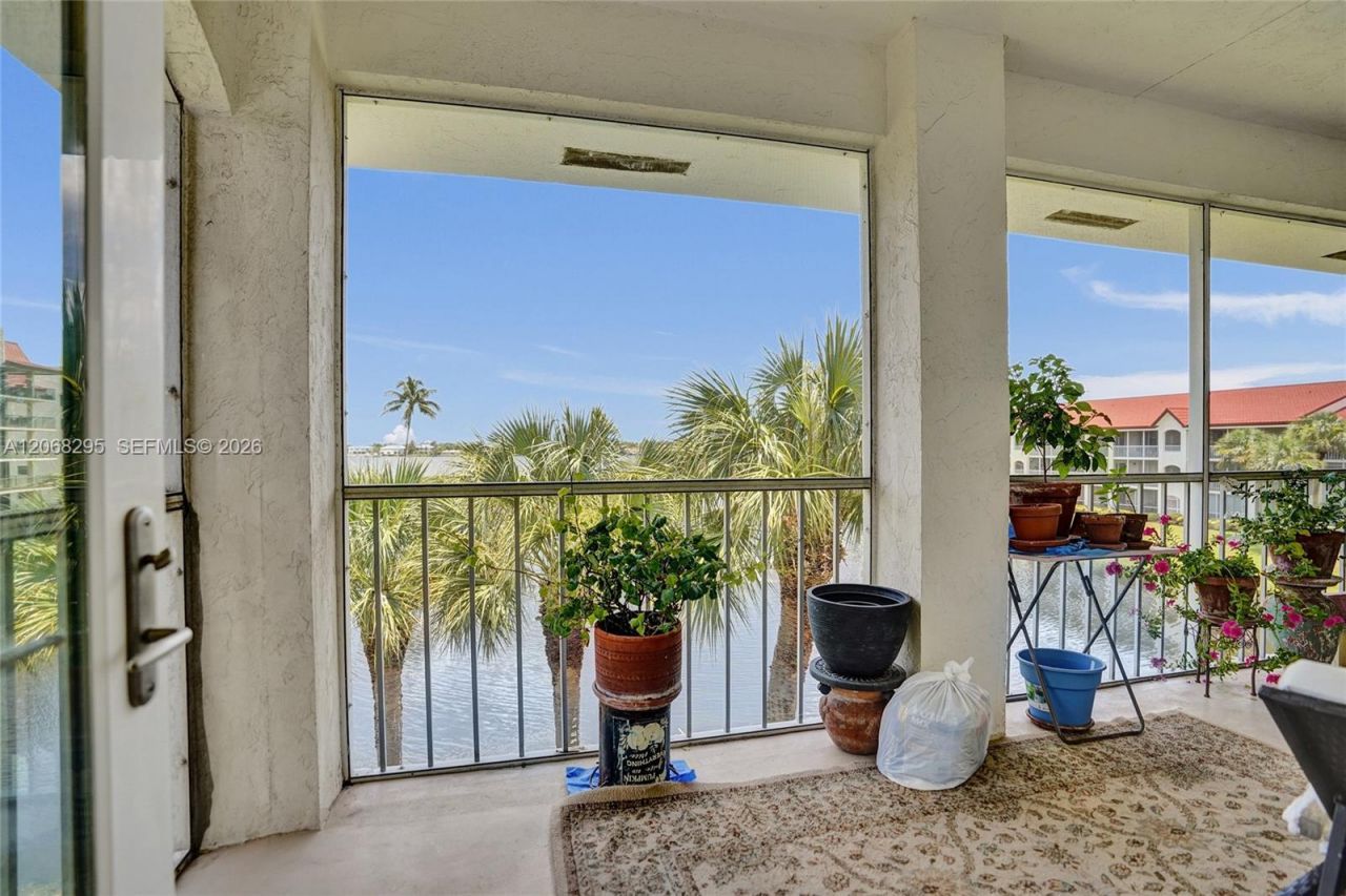 102 Half Moon Cir , Unit C3, Hypoluxo, FL 33462 Photo