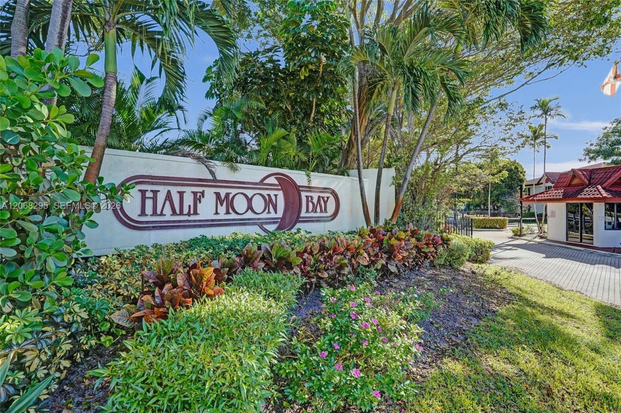 102 Half Moon Cir , Unit C3, Hypoluxo, FL 33462 Photo