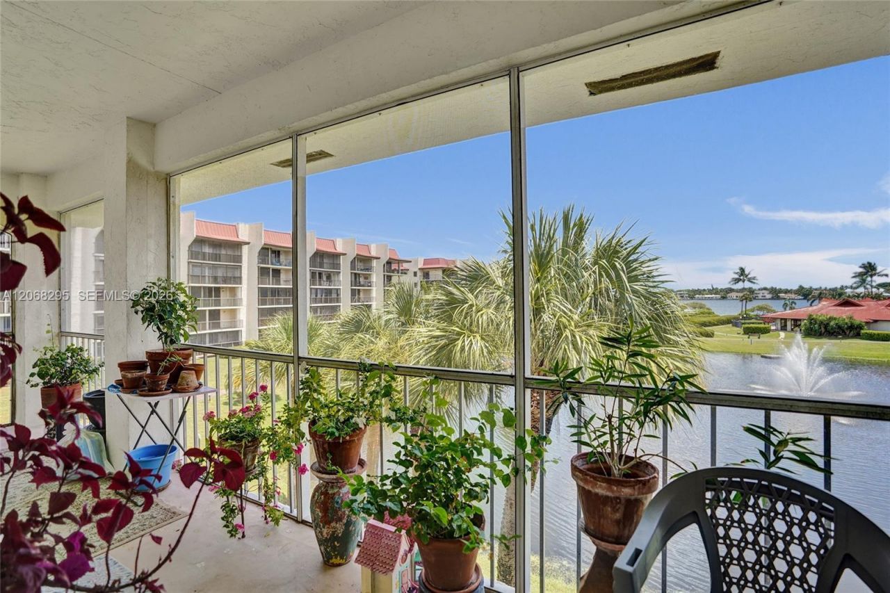 102 Half Moon Cir , Unit C3, Hypoluxo, FL 33462 Photo