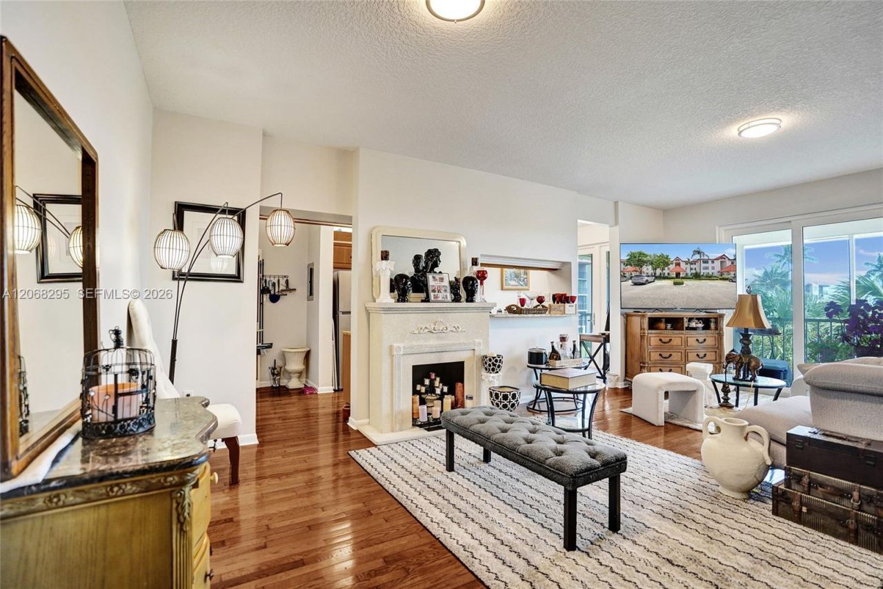 102 Half Moon Cir , Unit C3, Hypoluxo, FL 33462 Photo