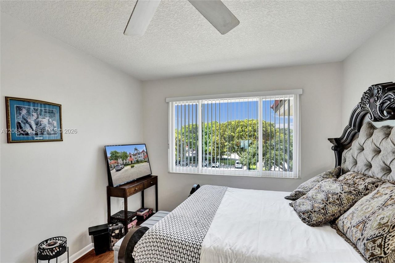 102 Half Moon Cir , Unit C3, Hypoluxo, FL 33462 Photo