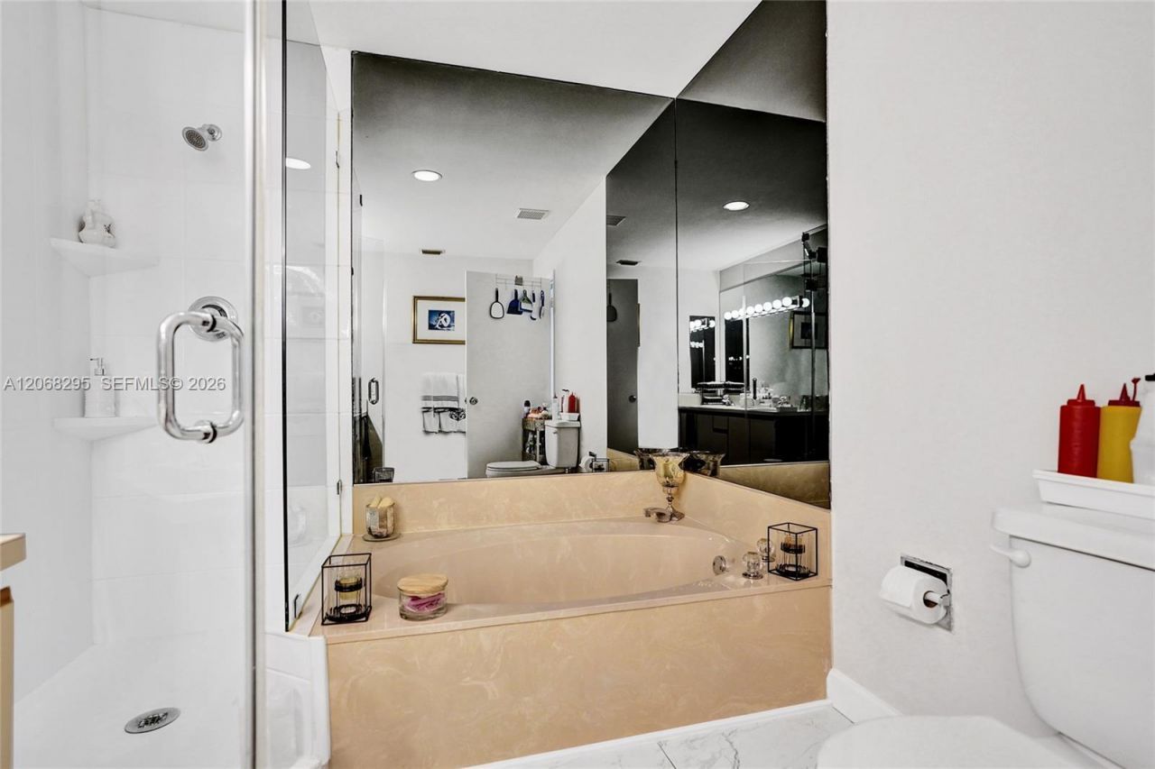 102 Half Moon Cir , Unit C3, Hypoluxo, FL 33462 Photo