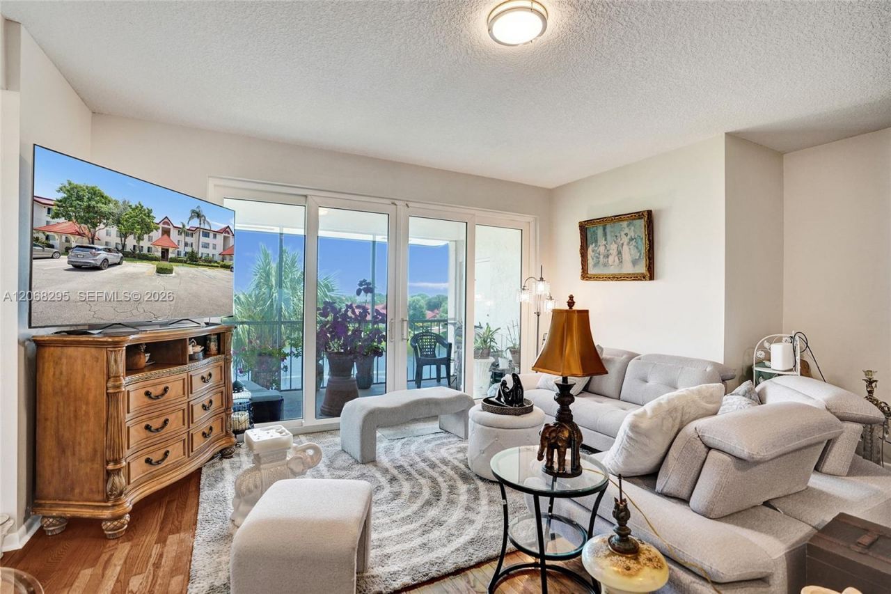 102 Half Moon Cir , Unit C3, Hypoluxo, FL 33462 Photo