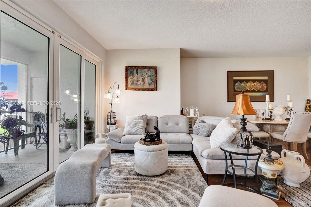 102 Half Moon Cir , Unit C3, Hypoluxo, FL 33462 Photo