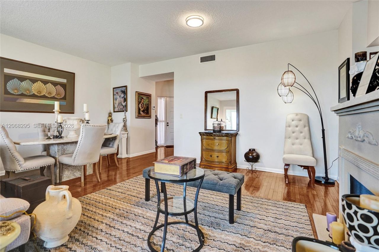 102 Half Moon Cir , Unit C3, Hypoluxo, FL 33462 Photo