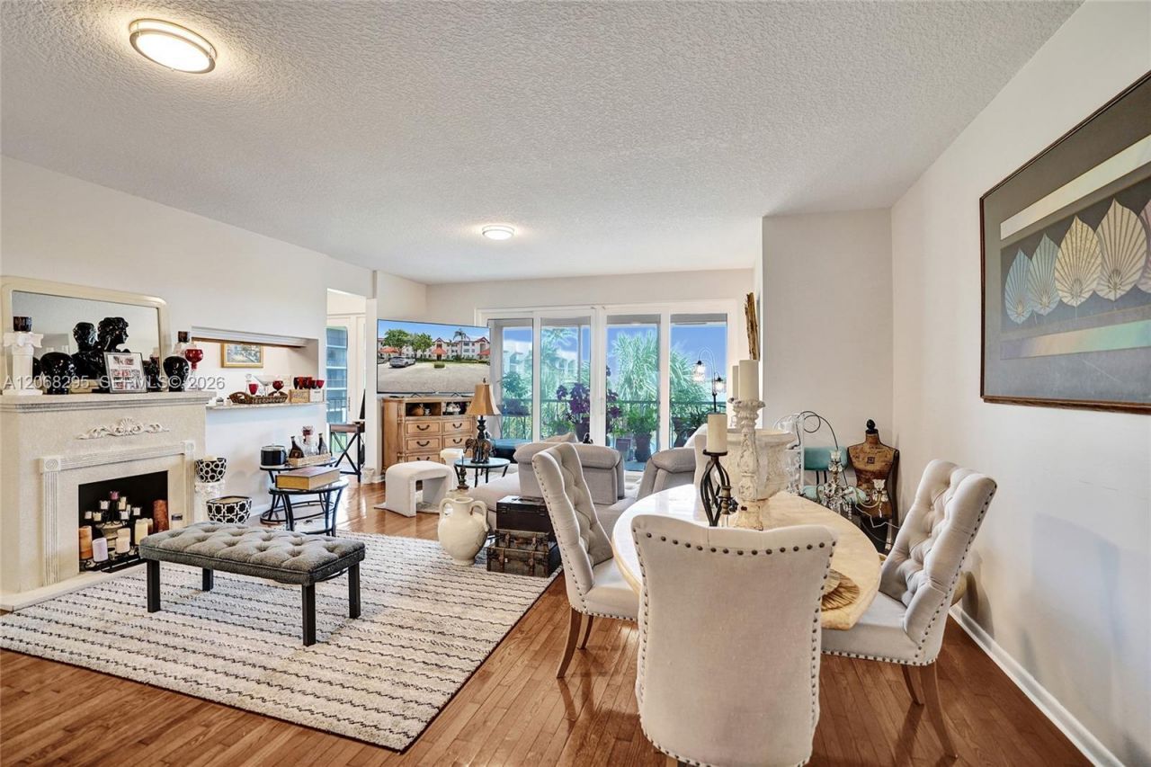 102 Half Moon Cir , Unit C3, Hypoluxo, FL 33462 Photo
