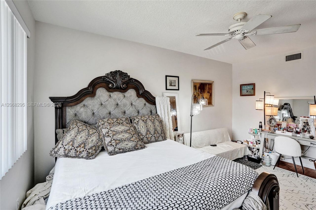 102 Half Moon Cir , Unit C3, Hypoluxo, FL 33462 Photo