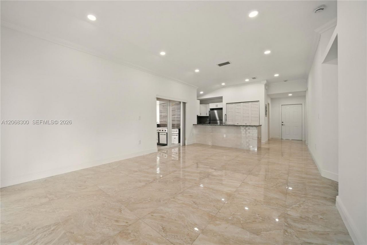 5202 NW 187th St, Miami Gardens, FL 33055 Photo