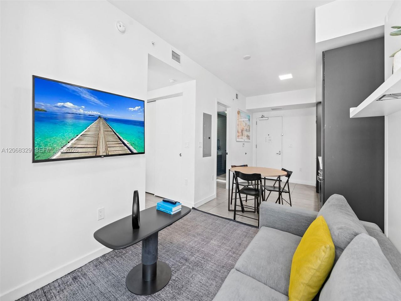 227 NE 2nd St, Unit 1807, Miami, FL 33132 Photo
