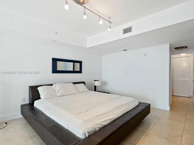 41 SE 5th St, Unit 2310, Miami, FL 33131 Photo