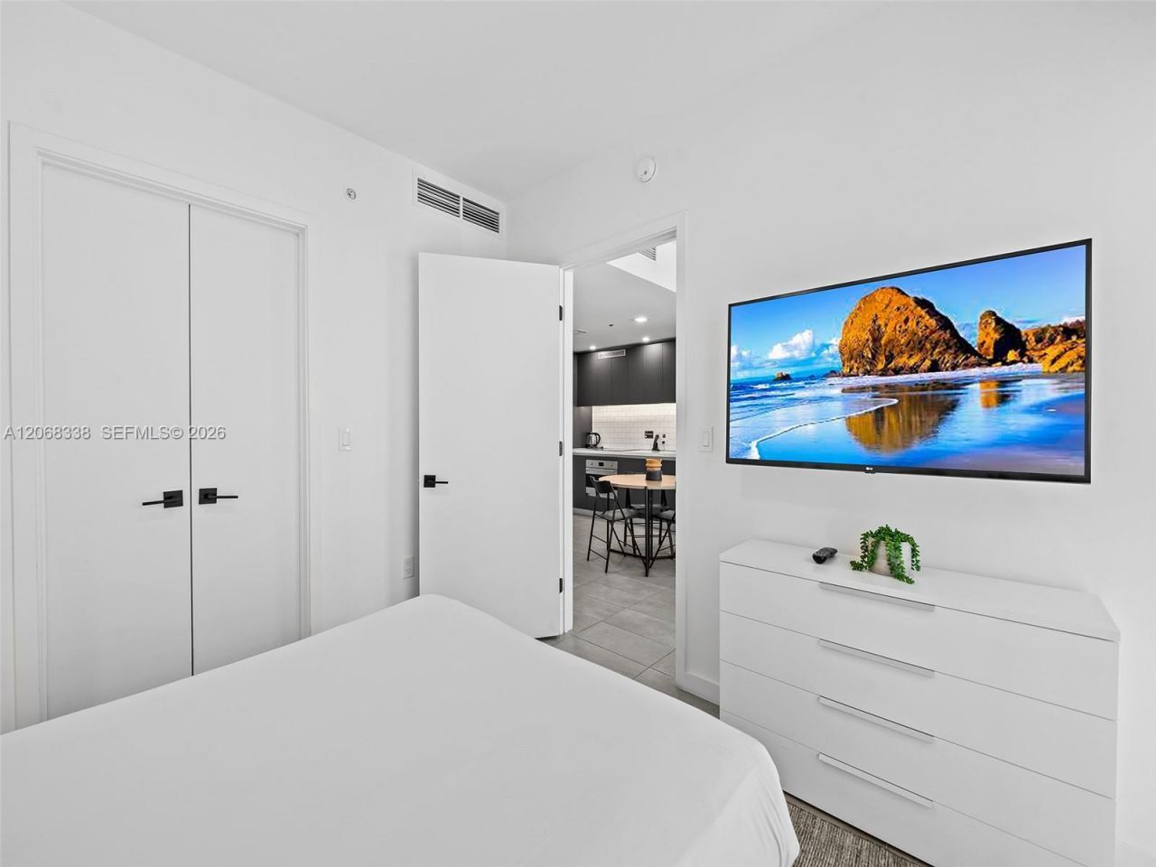 227 NE 2nd St , Unit 2501, Miami, FL 33132 Photo