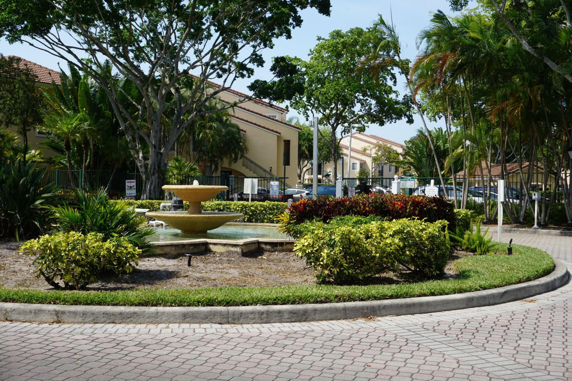 1721 Village Boulevard, Unit 103, West Palm Beach, FL 33409 Photo