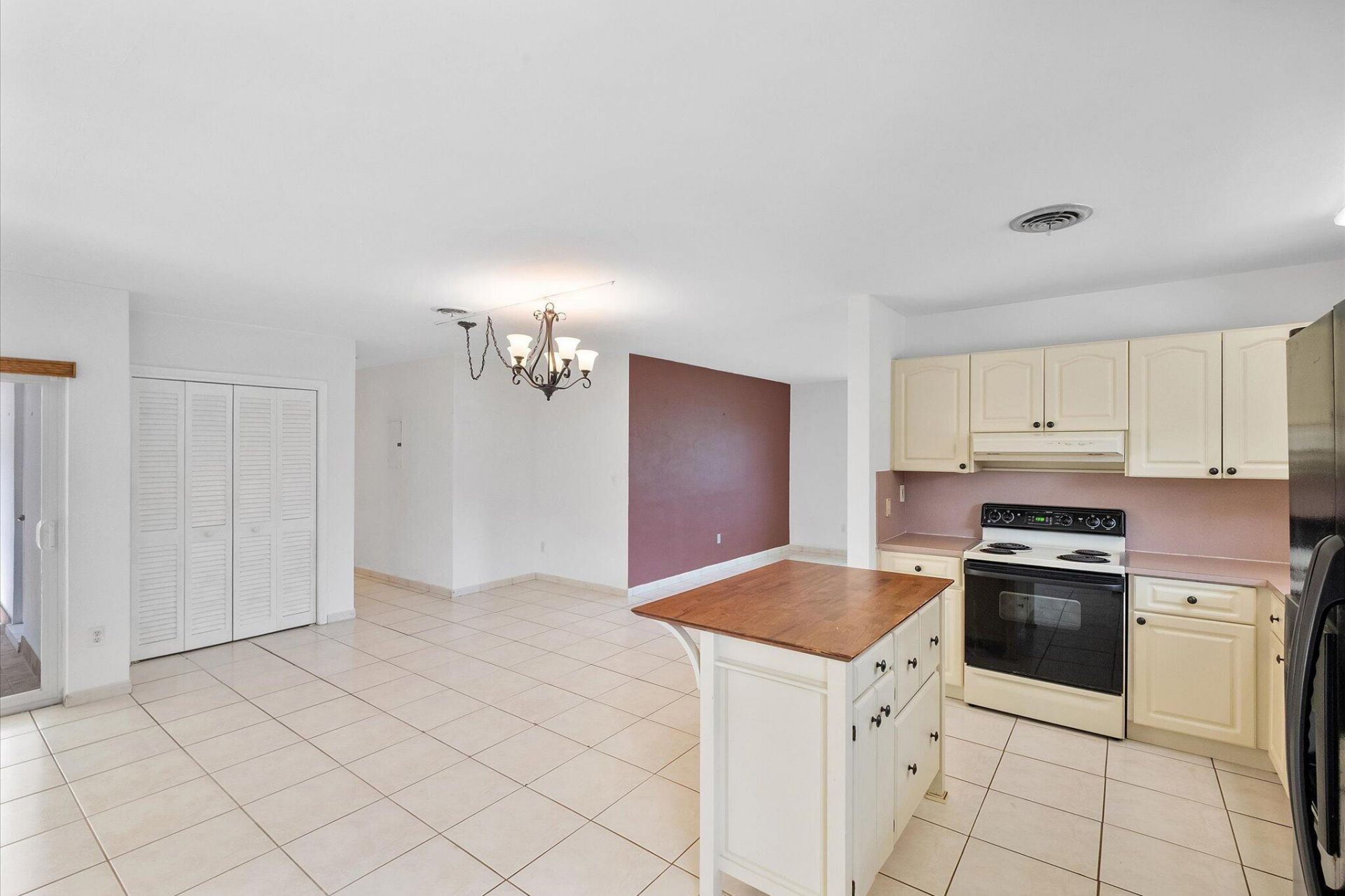 13988 Lake Lure Court, Miami Lakes, FL 33014 Photo