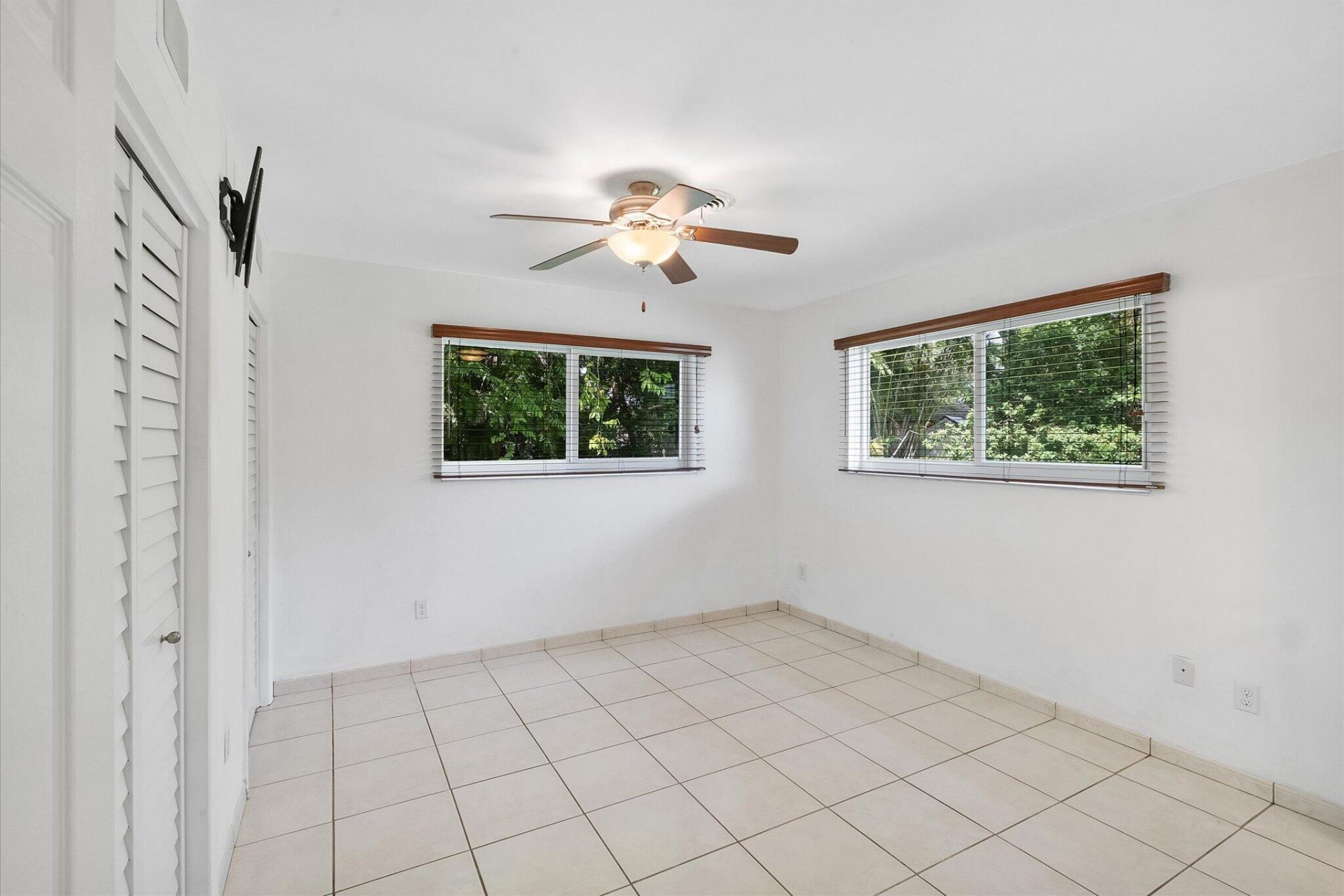 13988 Lake Lure Court, Miami Lakes, FL 33014 Photo