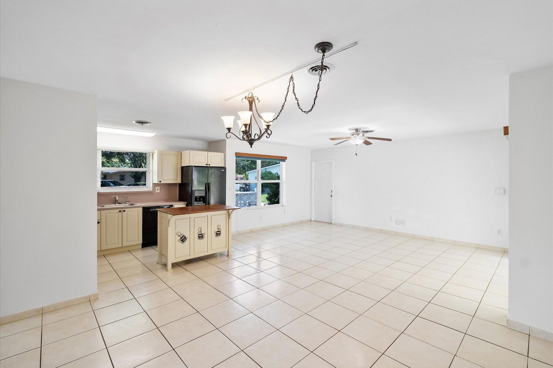 13988 Lake Lure Court, Miami Lakes, FL 33014 Photo