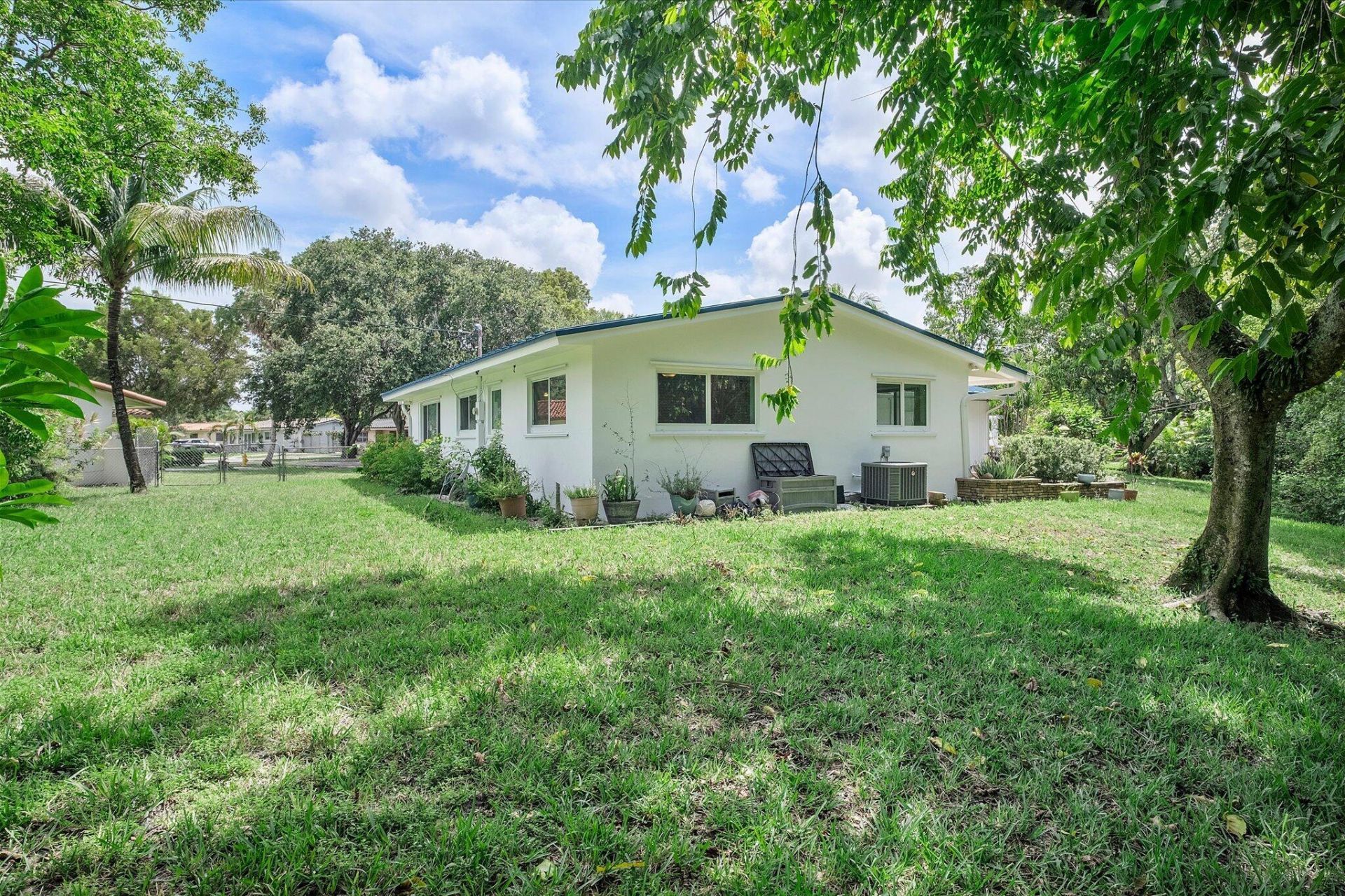 13988 Lake Lure Court, Miami Lakes, FL 33014 Photo