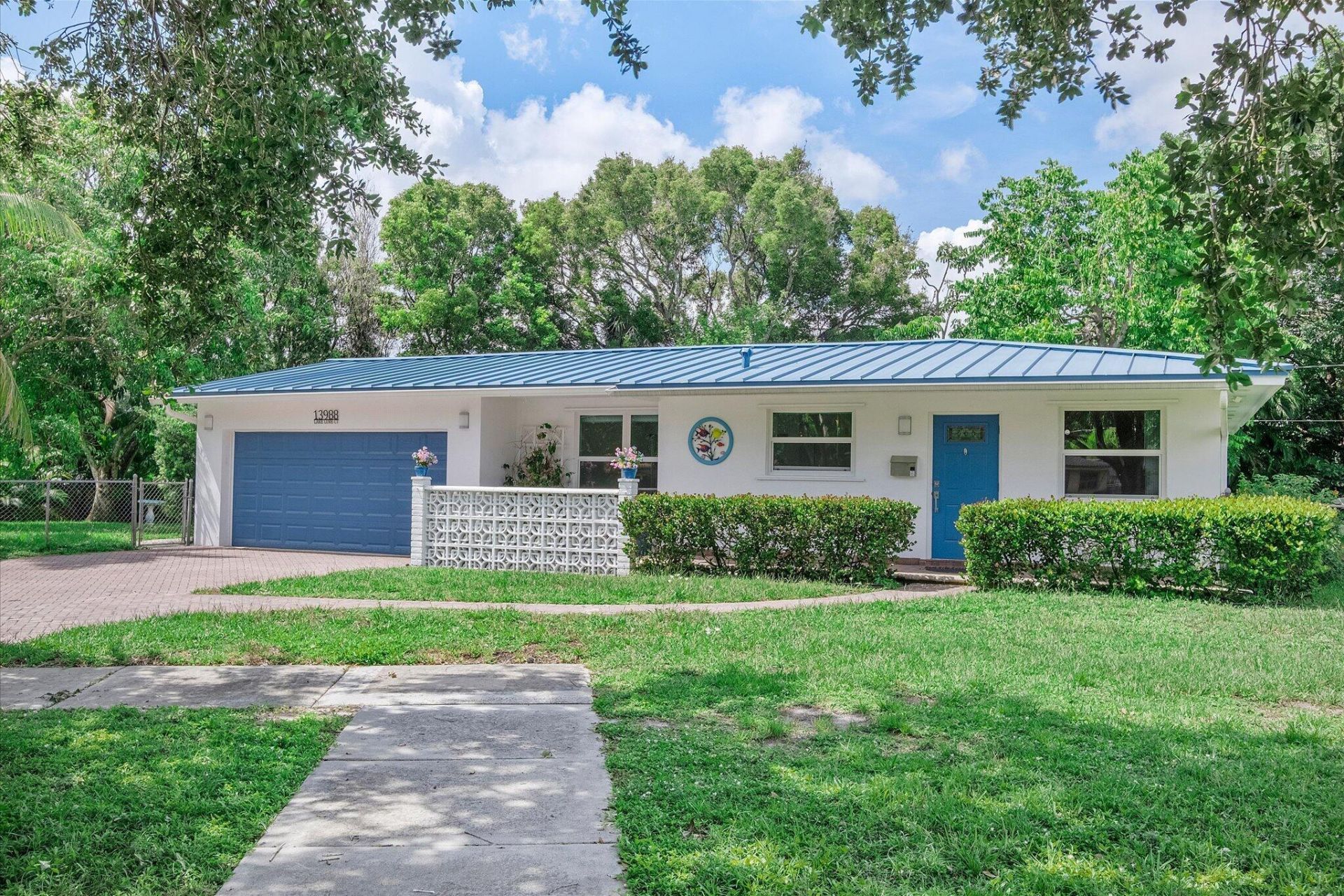 13988 Lake Lure Court, Miami Lakes, FL 33014 Photo