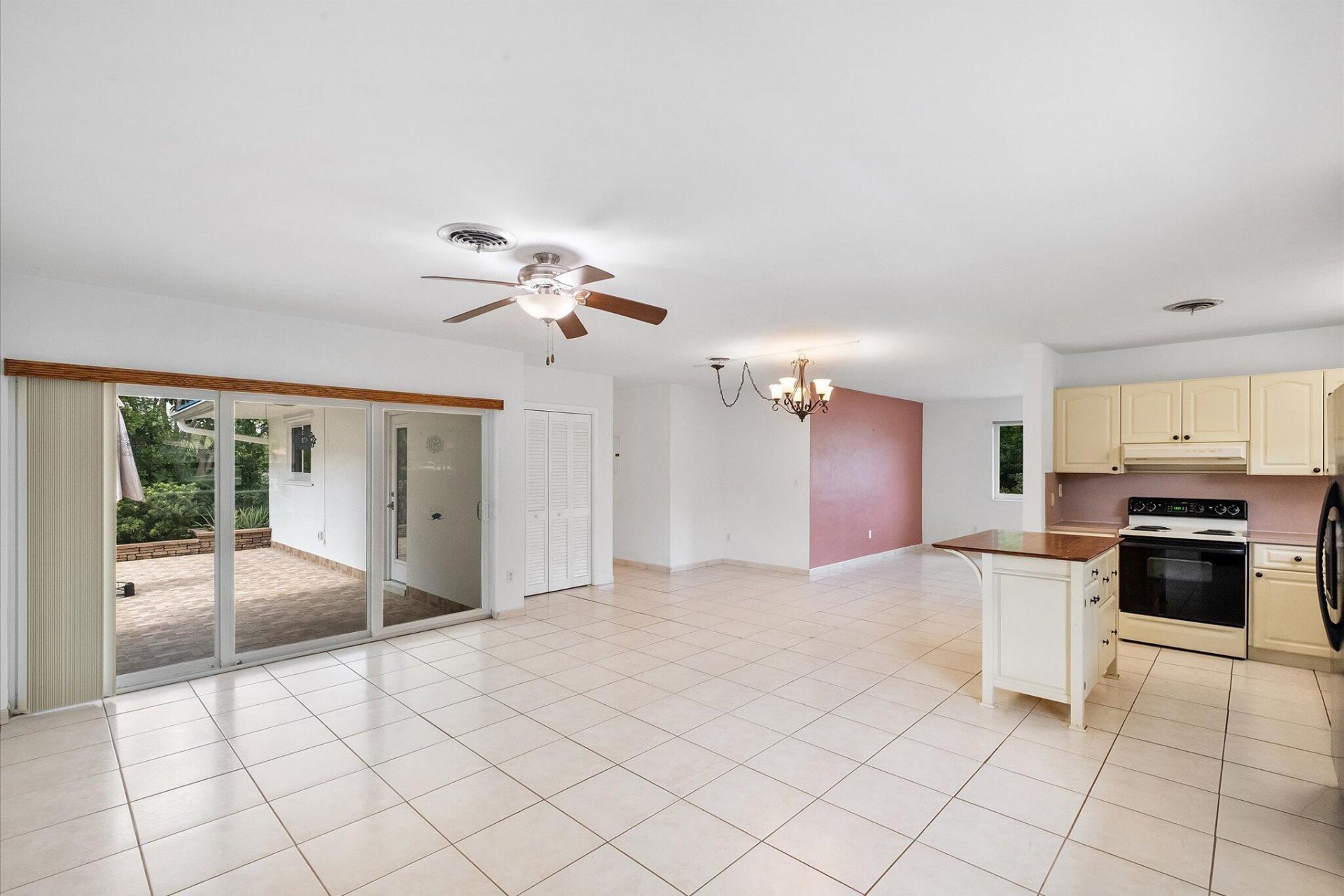 13988 Lake Lure Court, Miami Lakes, FL 33014 Photo